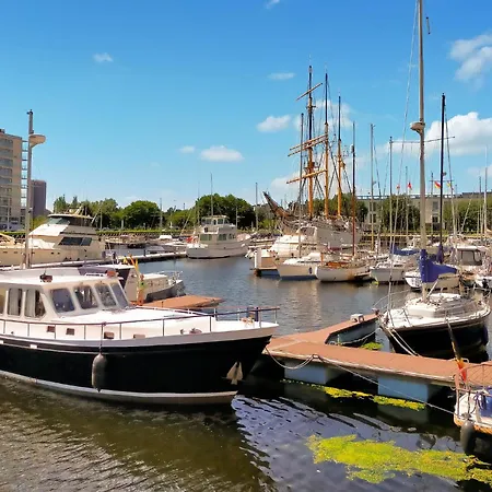 3 Bedroom In Apartamento *